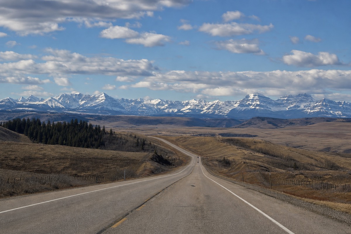 The road from Calgary toward the Rockies