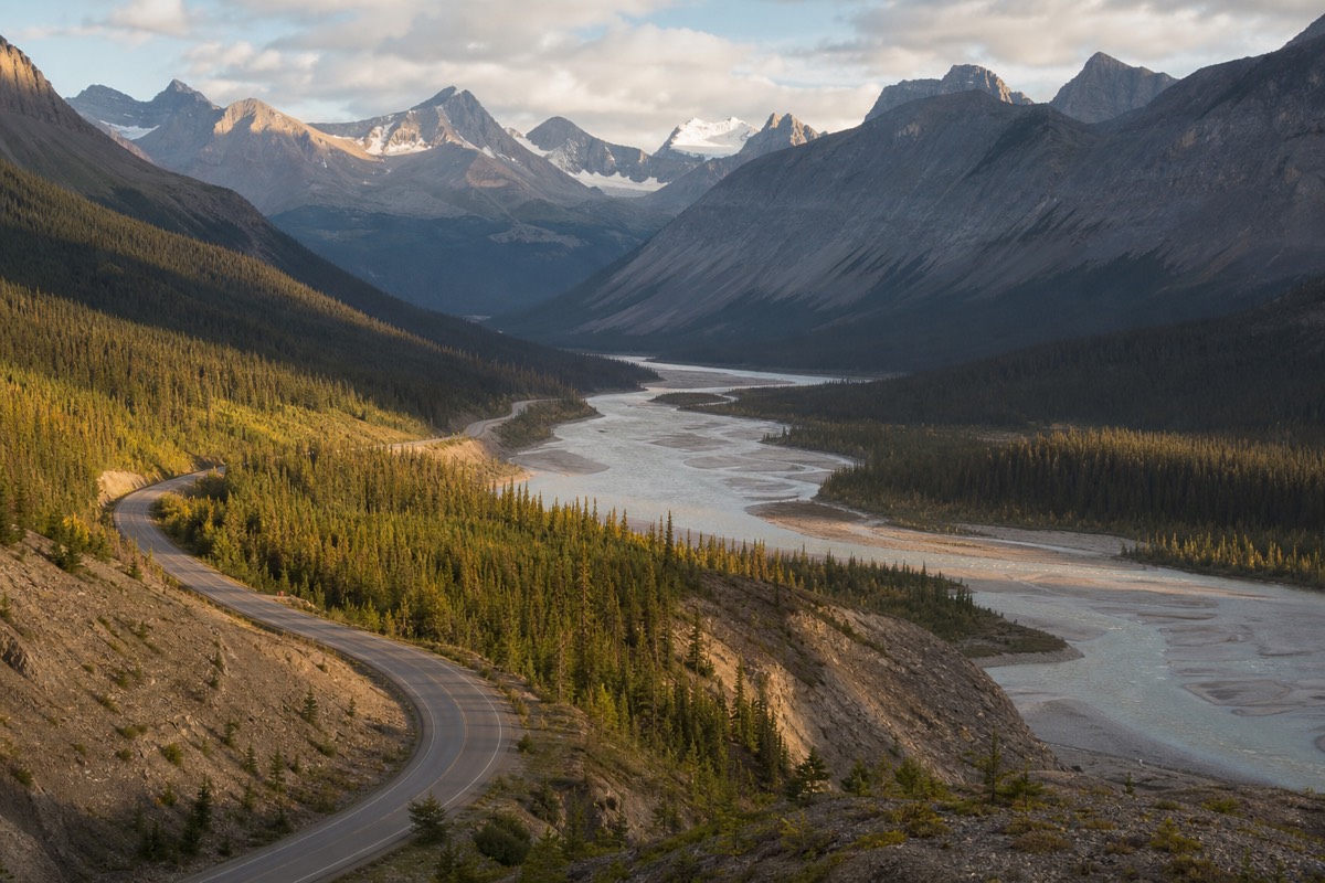 The Icefields Parkway winding between Banff and Jasper