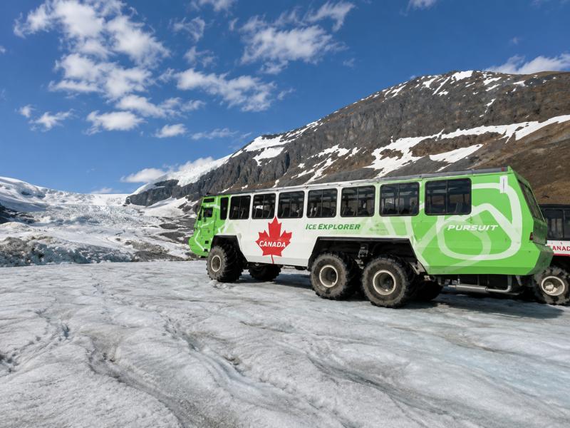 Banff: Columbia Icefield, Skywalk & Glacier Lakes Day Tour